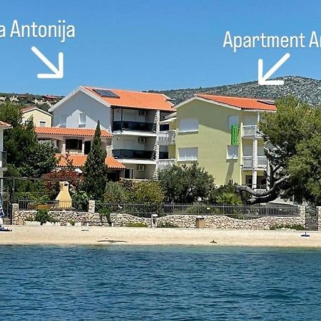 Apartment Antonija Rogoznica  Exteriör bild